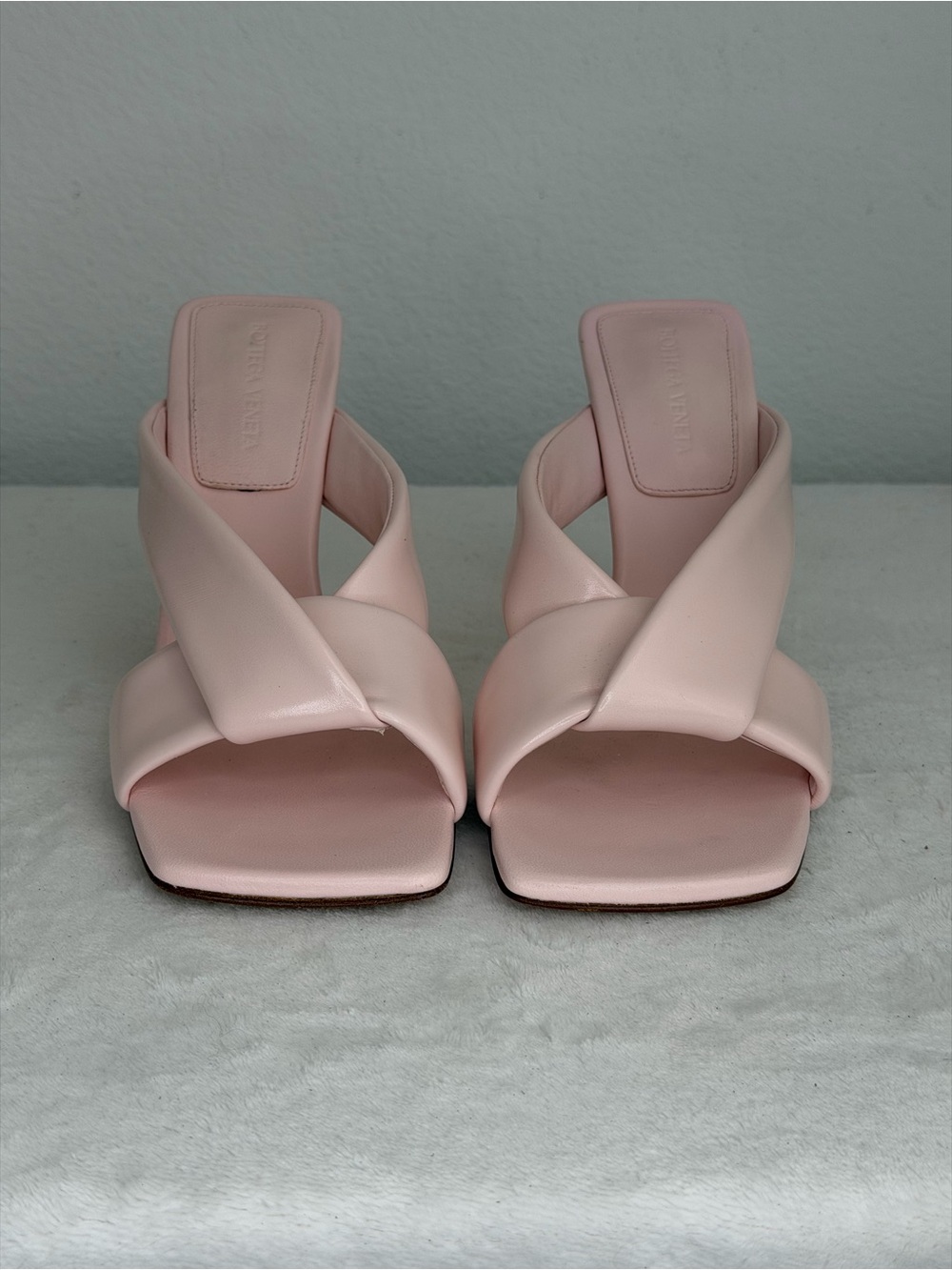 Bottega Veneta Seashell Riva Mule Sandals